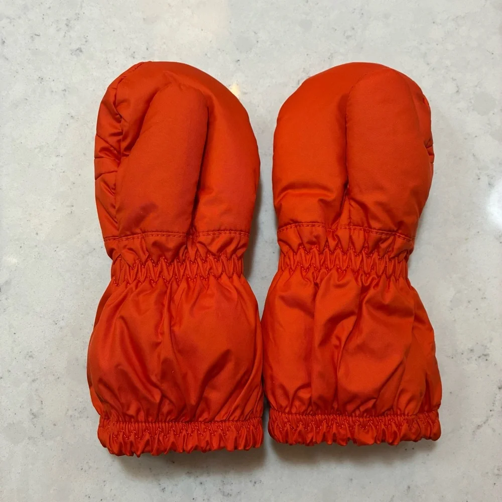 Patagonia Baby Puff Mittens in Metric Orange